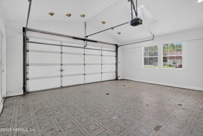 Building Photo - 400 Ashcroft Landing Dr