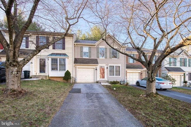 Building Photo - 5 Weyanoke Ct