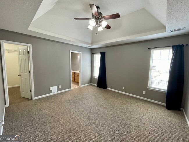 Building Photo - 207 Grand Ave