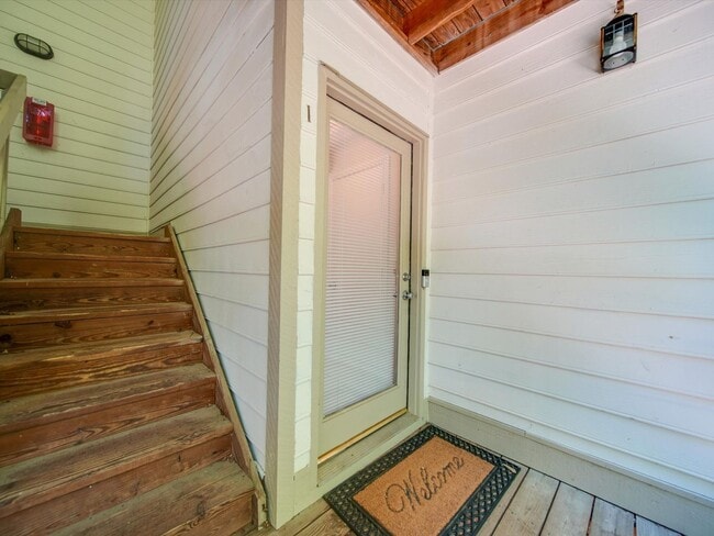 Building Photo - 1052 Churchill Downs Ct