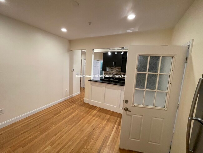 Building Photo - 1801 Beacon St