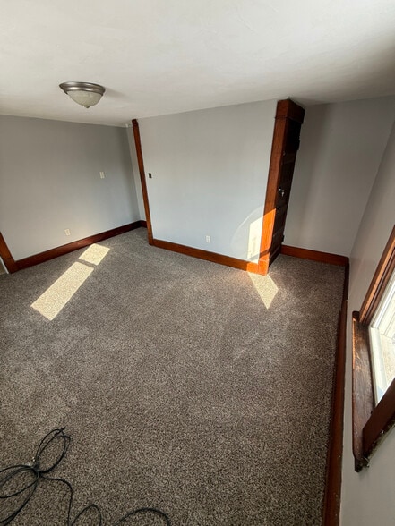 Building Photo - 110 Markwith Ave