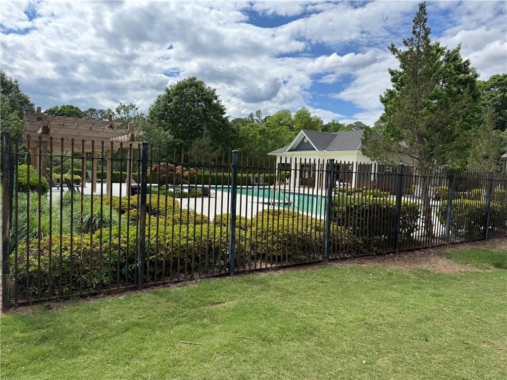 Building Photo - 1613 Bayrose Cir