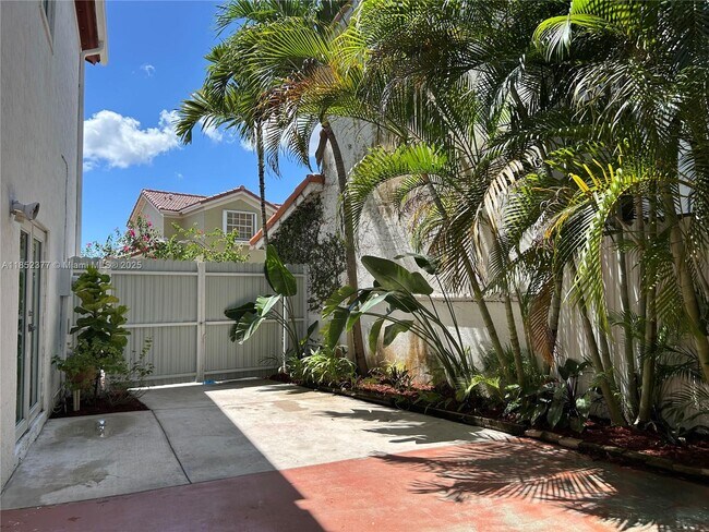 Building Photo - 1086 NW 126th Ct
