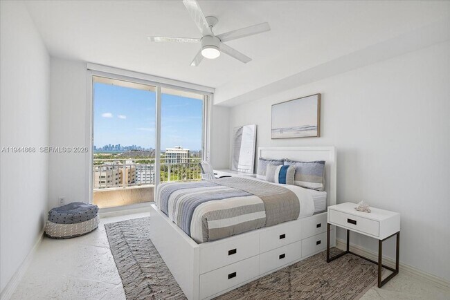 Building Photo - 791 Crandon Blvd