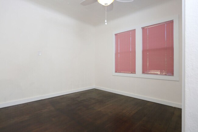 Building Photo - Remodeled 3bed 2 bath Single Family home