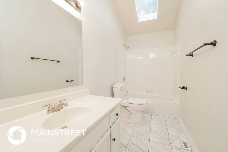 Building Photo - 6932 N Mercier St