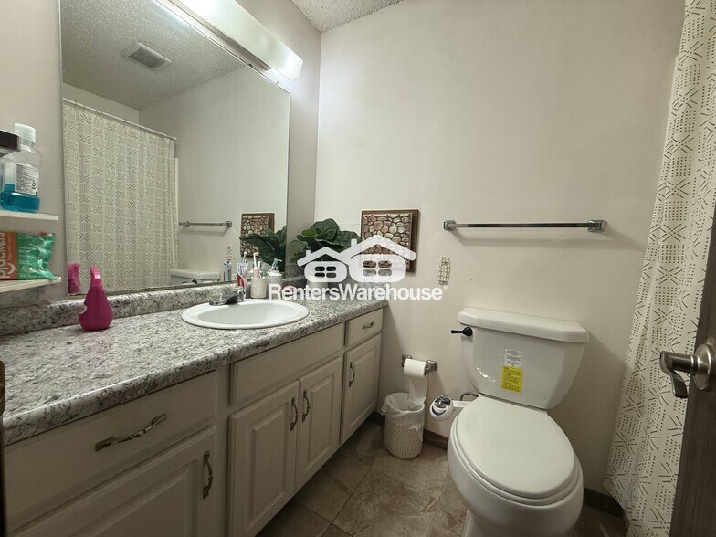 Building Photo - 1514 N Timber Rdg