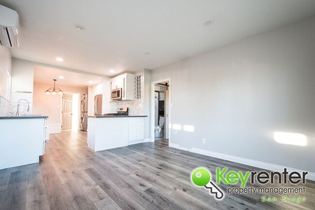 Building Photo - North Park Cozy Front Home of Duplex (full...