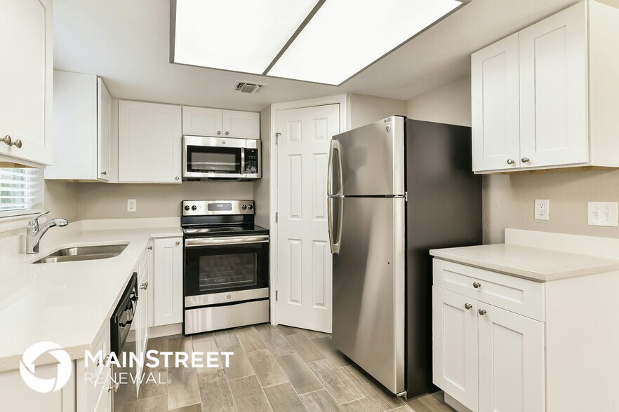 Building Photo - 9550 New World Dr