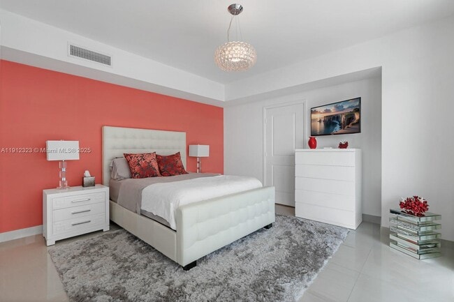 Building Photo - 3737 Collins Ave