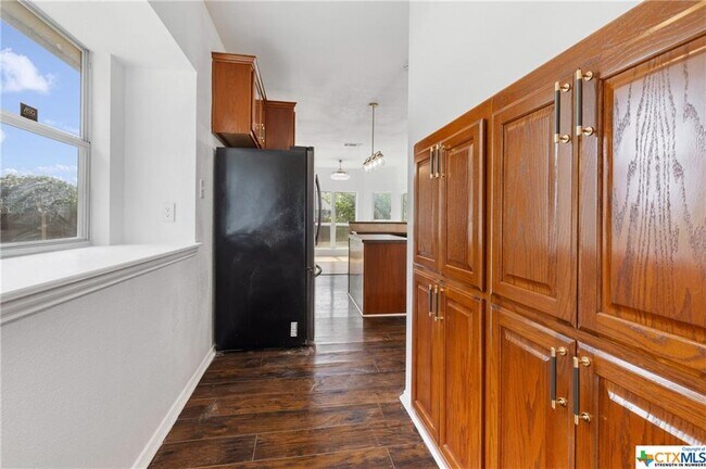Building Photo - 156 Pecanwood S
