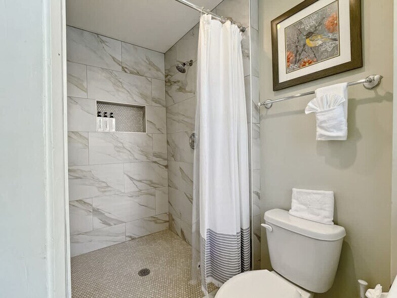 Building Photo - 209 W Bolton St