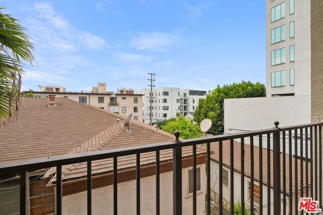 Building Photo - 10275 Missouri Ave