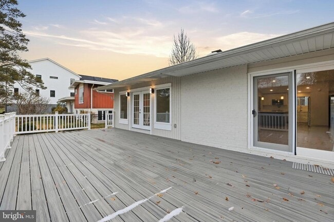 Building Photo - 6616 Beverly Ave