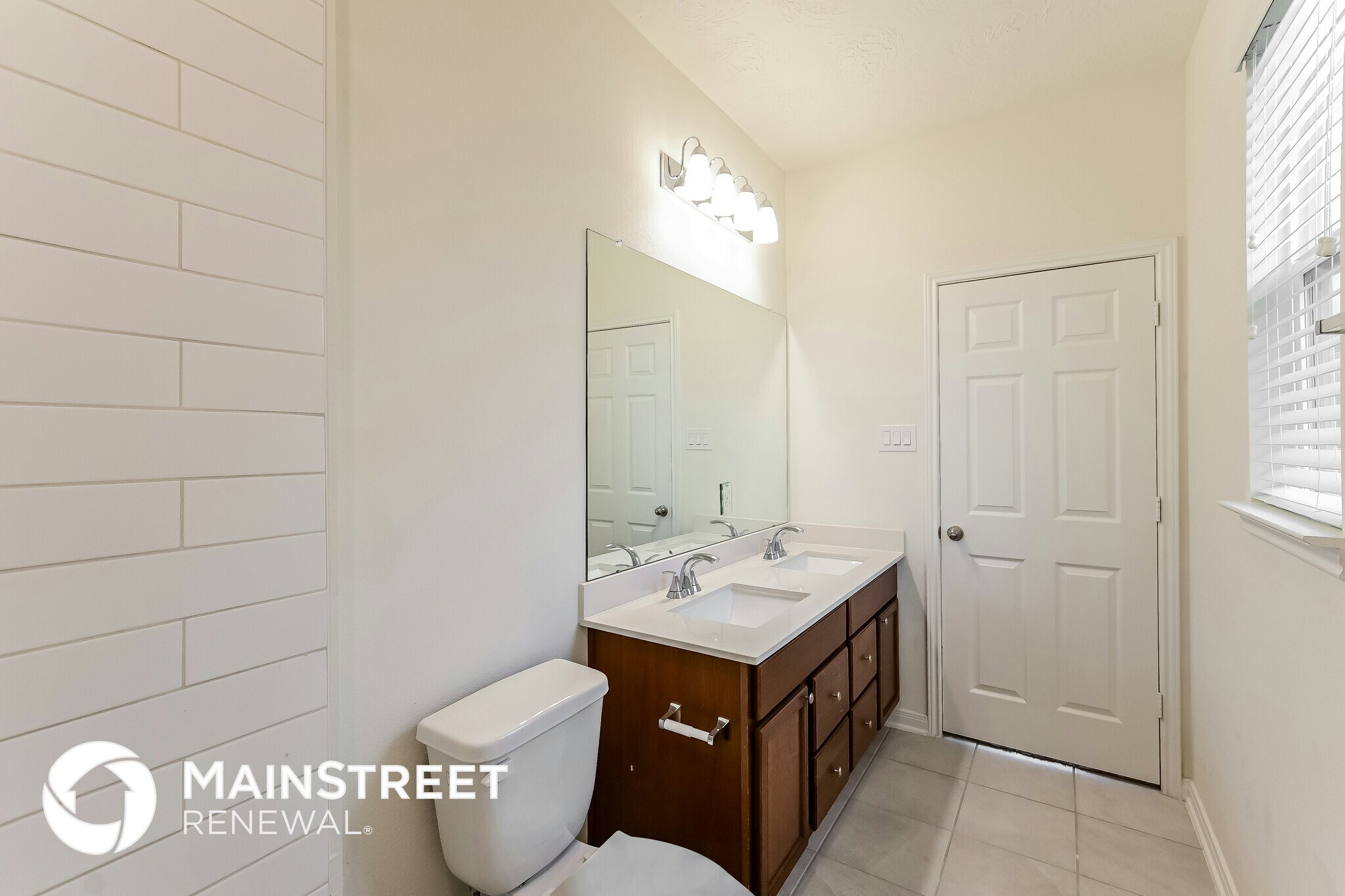 Building Photo - 41655 Sorrel Spring Ln