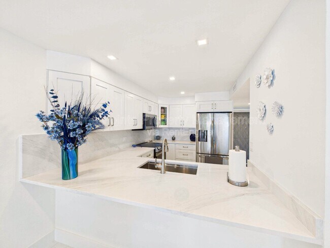 Building Photo - 25870 Hickory Blvd