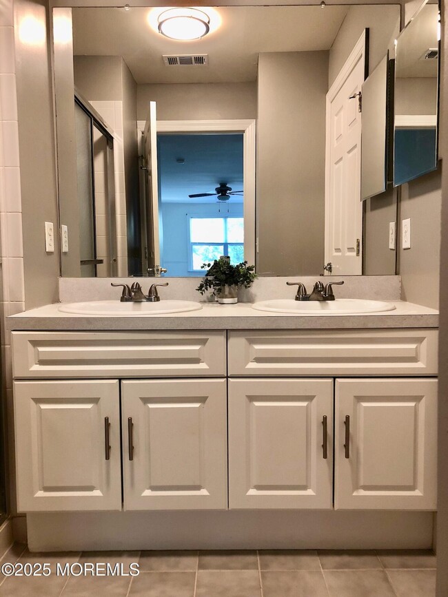 Building Photo - 112 Central Ave