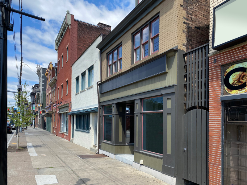 Building Photo - 1819 E Carson St