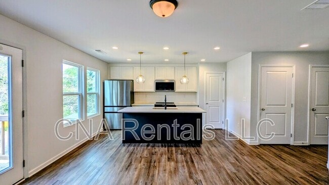 Building Photo - 2367 Summit Ave NW