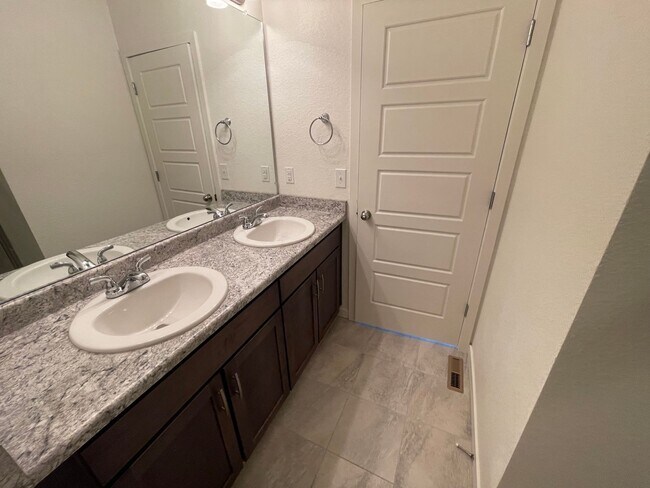 Building Photo - 3 Bedroom Home in Banning Lewis Ranch