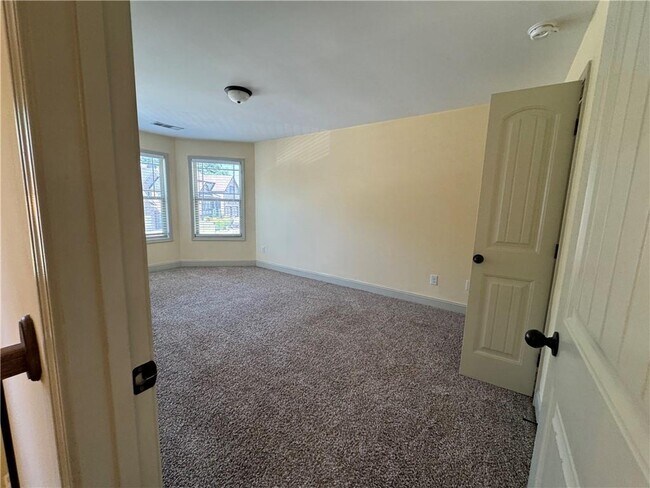 Building Photo - 2640 Tyler Bay Ln