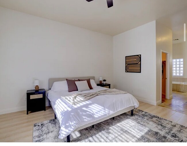 Building Photo - 1870 Racine Dr