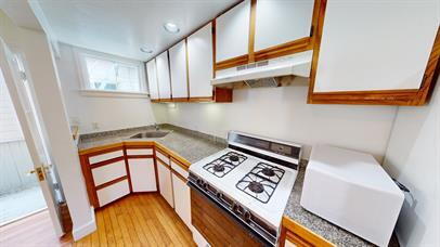 Building Photo - Bright 2BR/2BA in Russian Hill – Steps fro...