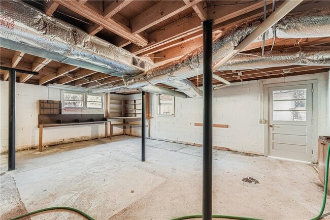 Building Photo - 6797 Campground Rd