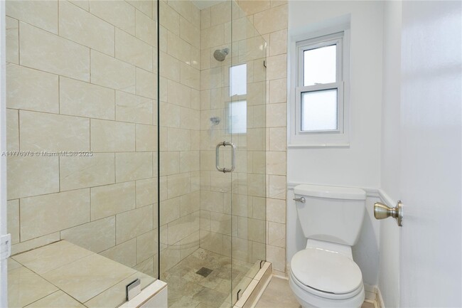 Building Photo - 5920 SW 46th St