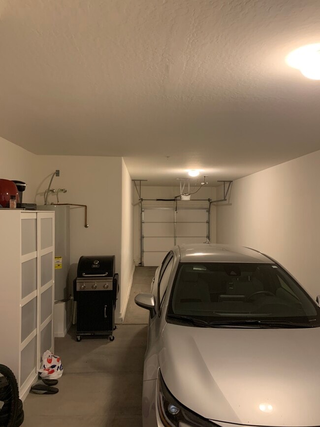 Building Photo - 2342 E Hidalgo Ave