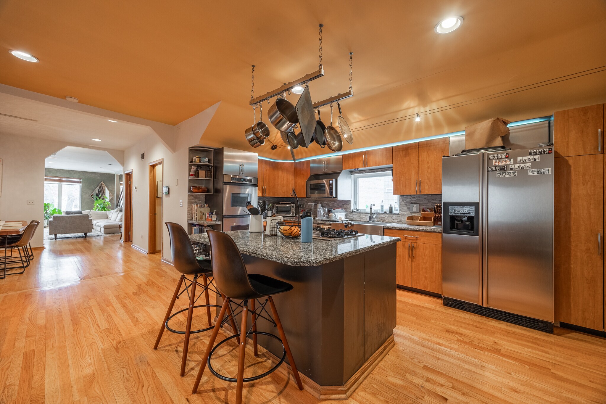 Building Photo - 1220 W Augusta Blvd