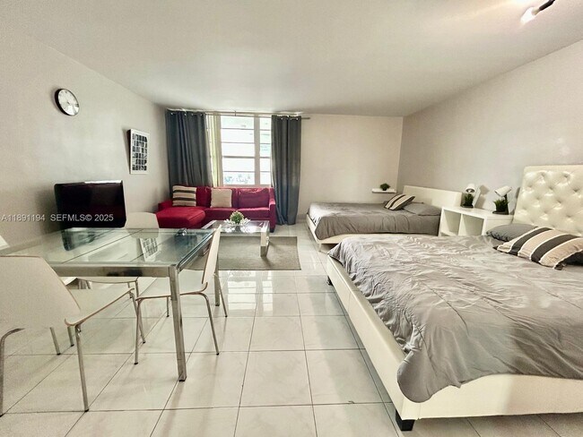 Building Photo - 100 Lincoln Rd