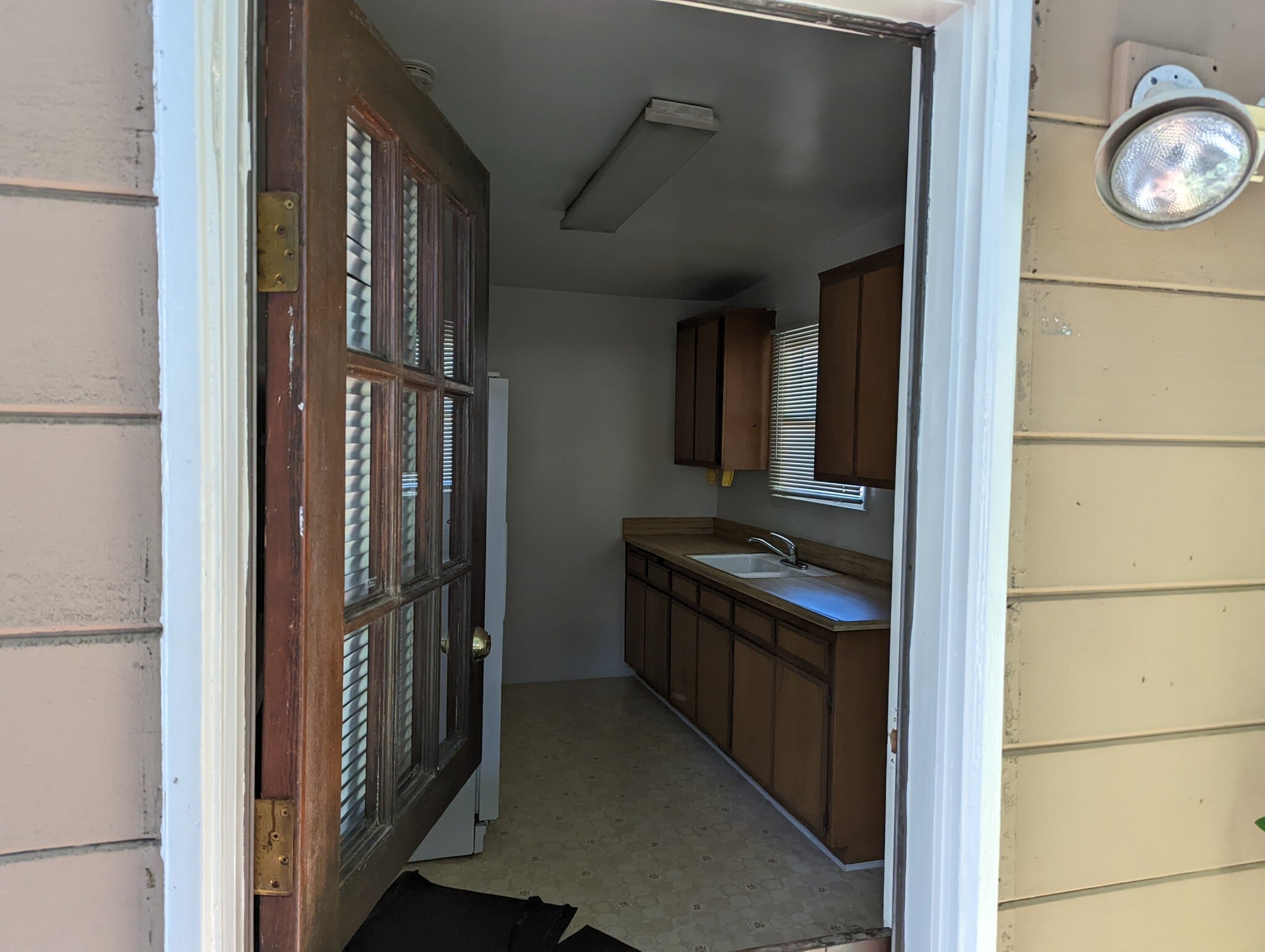 Building Photo - 25128 Feijoa Ave