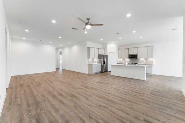 Building Photo - 13305 Big Sky Ct