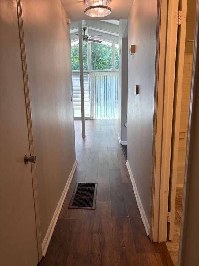 Building Photo - Move-In Ready 4BR/3BA Home with Spacious Layout & Large Yard