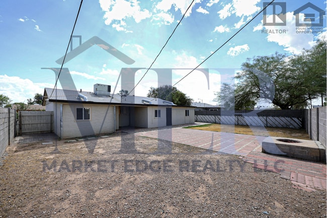 Building Photo - 5Bed/2Bath House at 35th Ave/Cactus! Ready for Immediate Move-In! -- NO HOA!