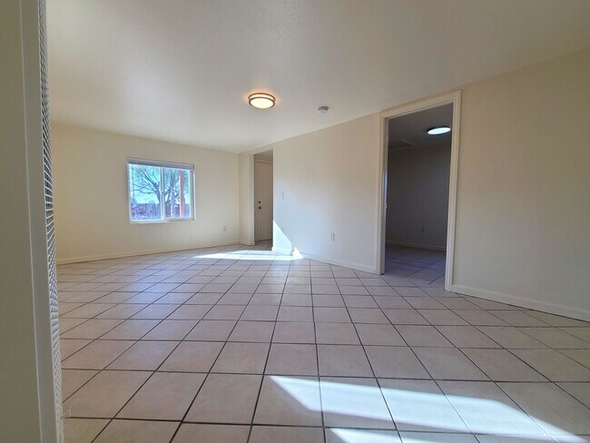 Building Photo - Single-Story 2-Bedroom Yucaipa Home with Mountain Views!