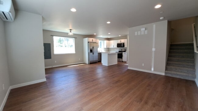 Building Photo - 3111 E Camellia Way