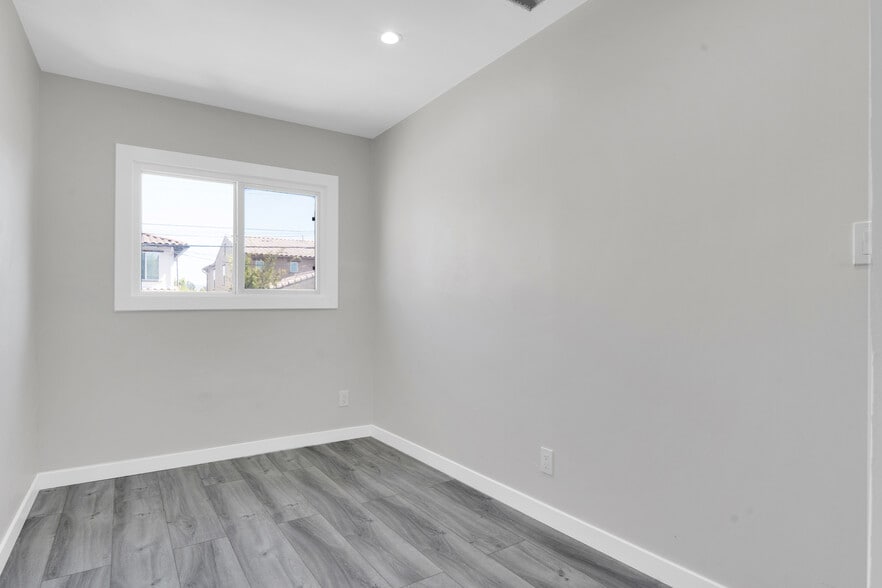 Building Photo - 5973 Guthrie Ave