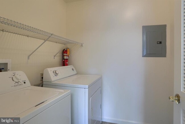 Building Photo - 122 Cardinal Ln