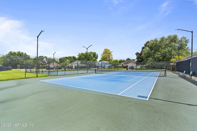 Building Photo - 12244 Lake Fern Dr