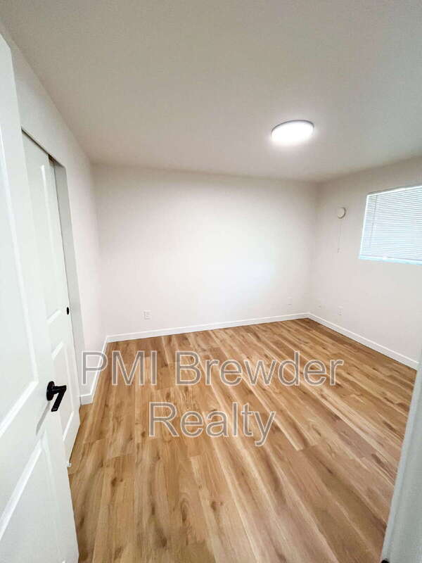 Building Photo - 9727 5th St NE