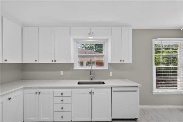 Building Photo - 7433 Vallejo Dr