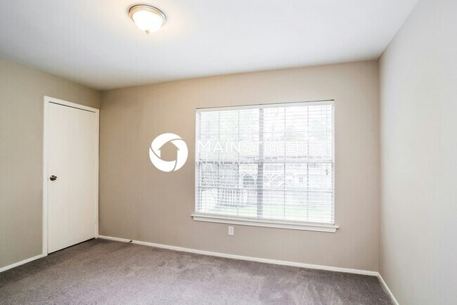 Building Photo - 4 Bedroom Pet-Friendly Home in Spring, TX with Main Street Renewal