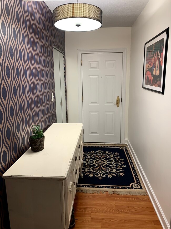 Building Photo - 504 Bashford Ln