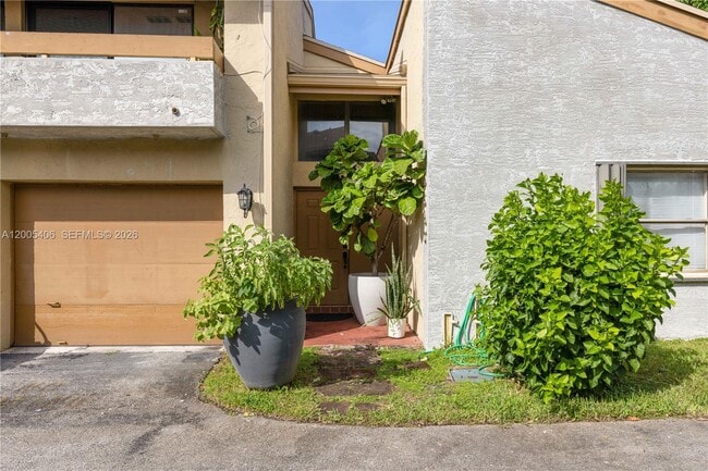 Building Photo - 8390 N Missionwood Cir