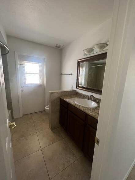 Building Photo - 8308 E Buena Terra Way