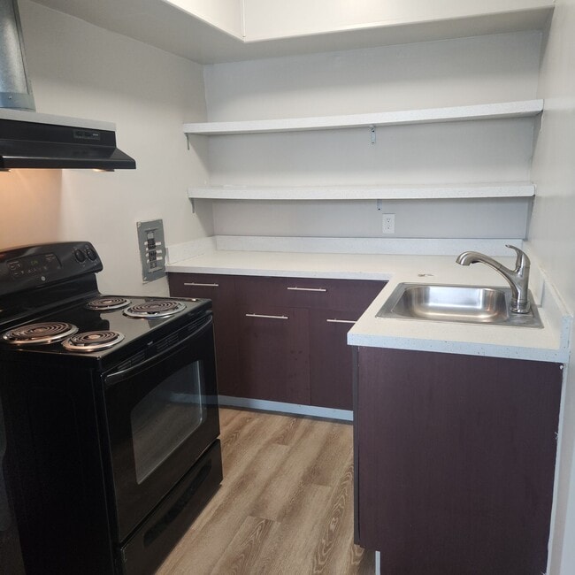 Floorplan - The Oakwood Manor Apartments