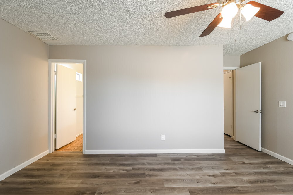 Building Photo - 20610 N 6th Dr